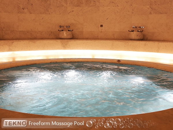 Freeform Massage Pool